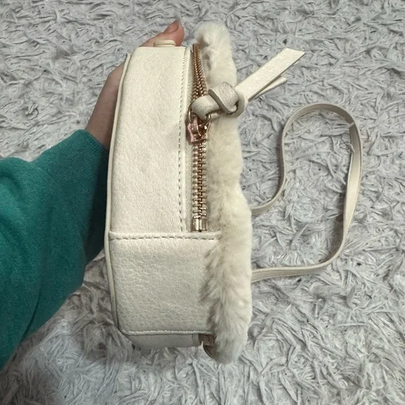 Lauren Conrad Cream Heart-Shaped Faux Fur Bag - Picture 4 of 9